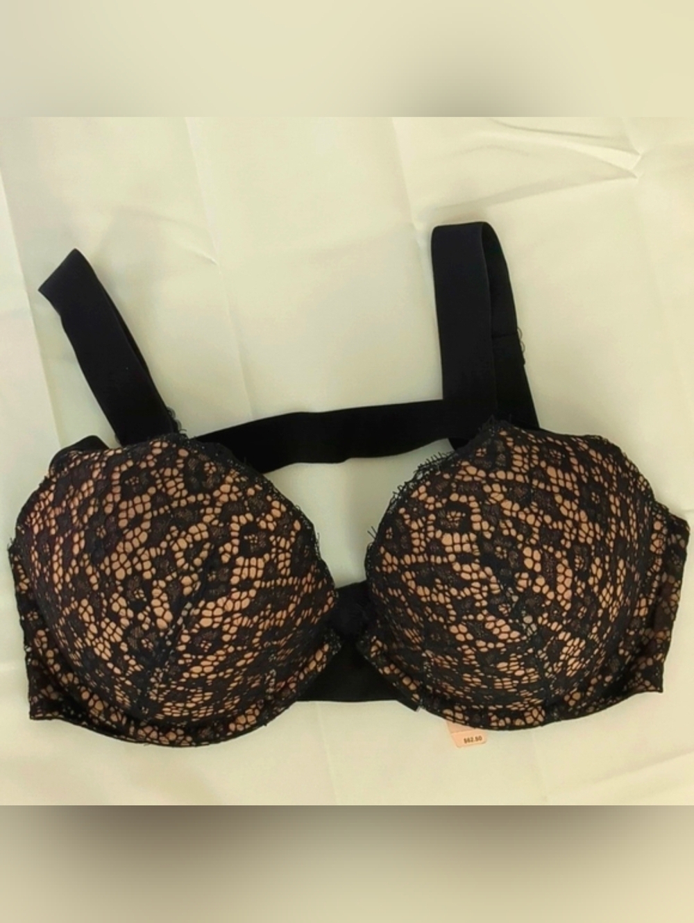 Victoria's Secret Very Sexy Push-Up Eyelash Black Bra Sz 34D
